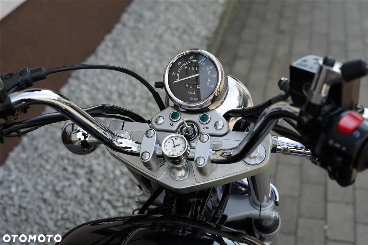 Suzuki GZ - 17