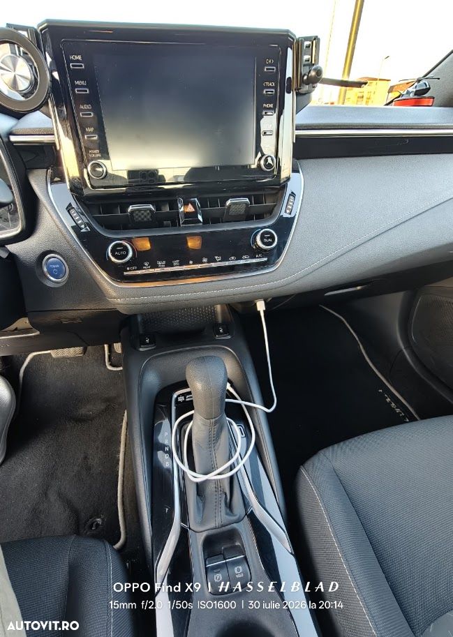 Toyota Corolla 1.8 HSD Business - 12