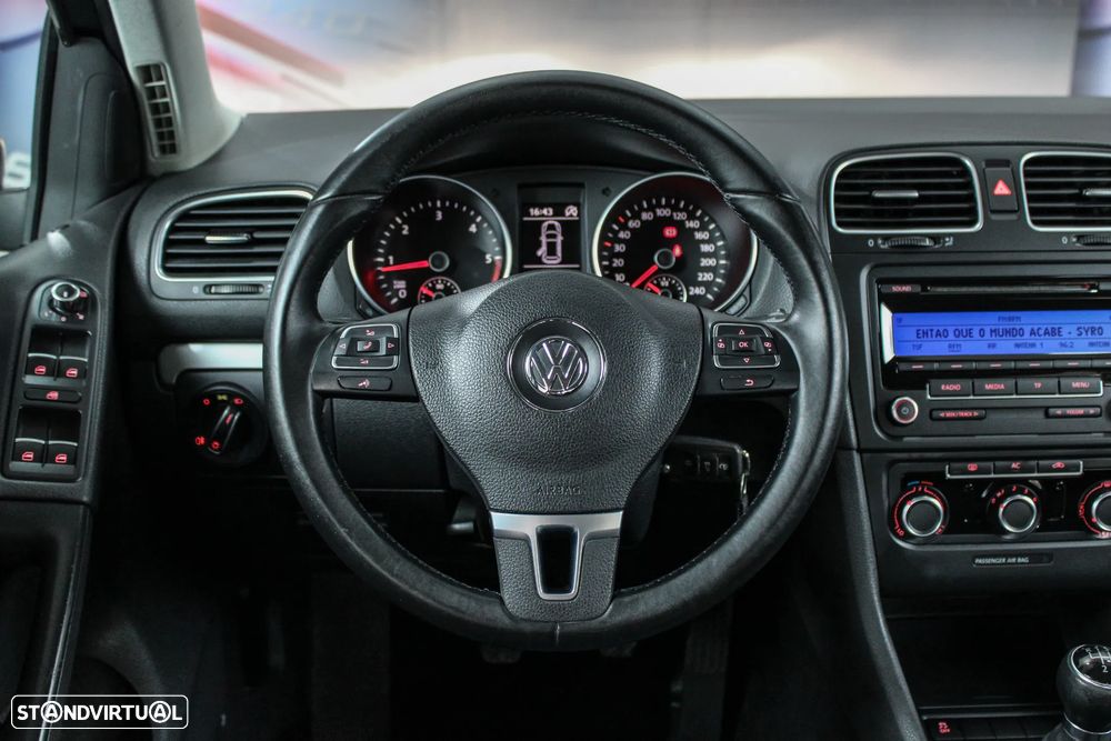 VW Golf 1.6 TDi Trendline BlueMotion - 5