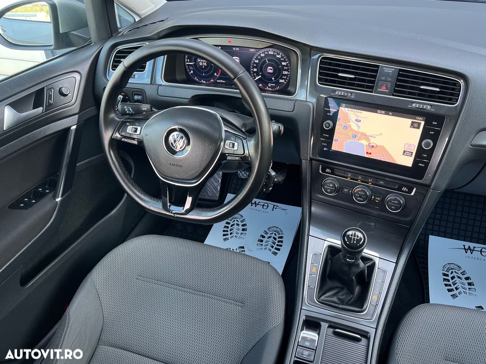 Volkswagen Golf 1.6 TDI BlueMotion Technology Comfortline - 23
