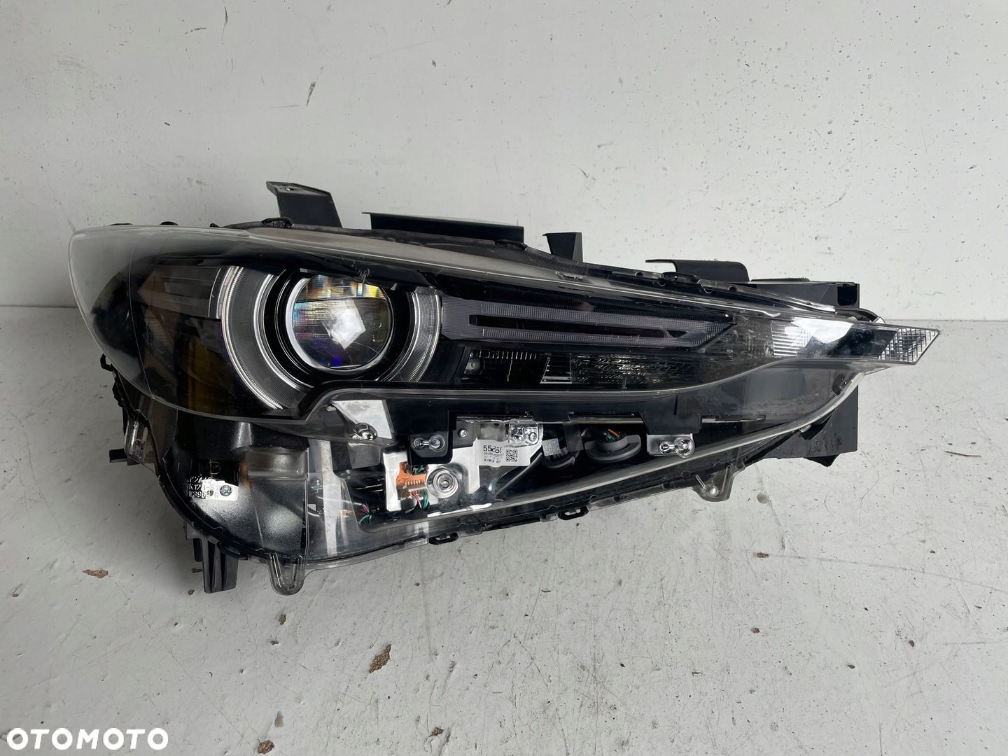 Mazda CX5 II 2 lampa Led prawa przód KB8N-51030 - 1