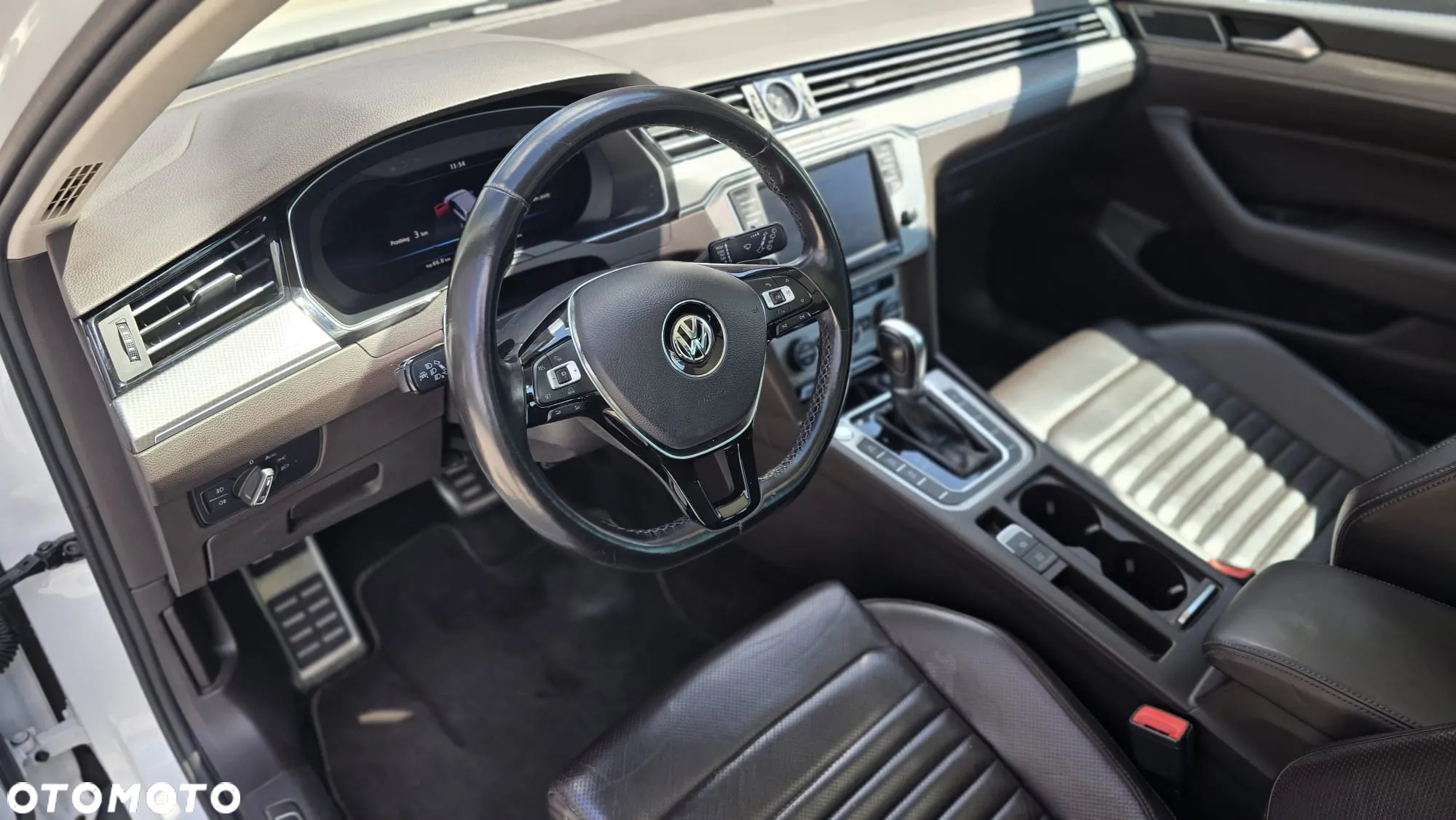 Volkswagen Passat 2.0 TDI Bi-Turbo BMT 4Mot Highline DSG - 9