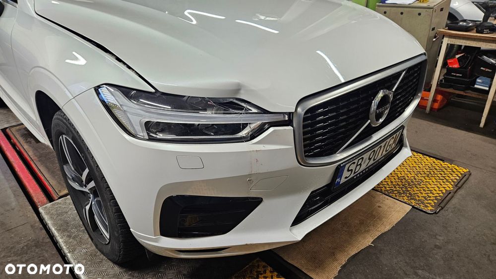 Volvo XC 60 D4 AWD R-Design - 9