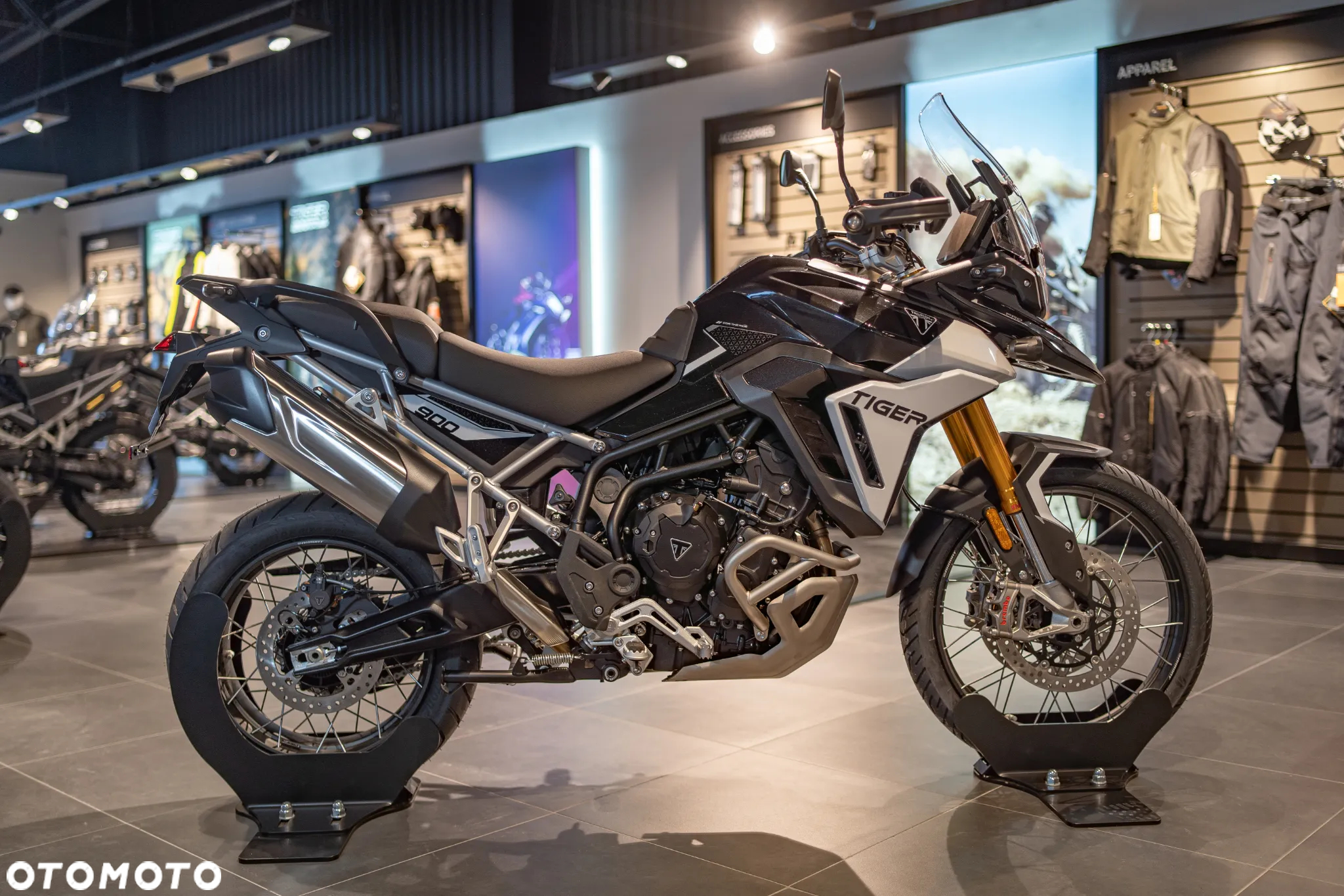 Triumph Tiger - 12