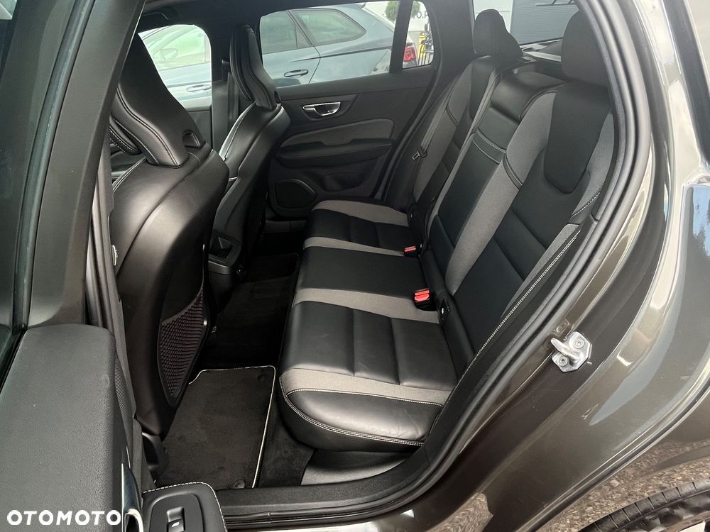Volvo V60 B4 D Geartronic RDesign - 24