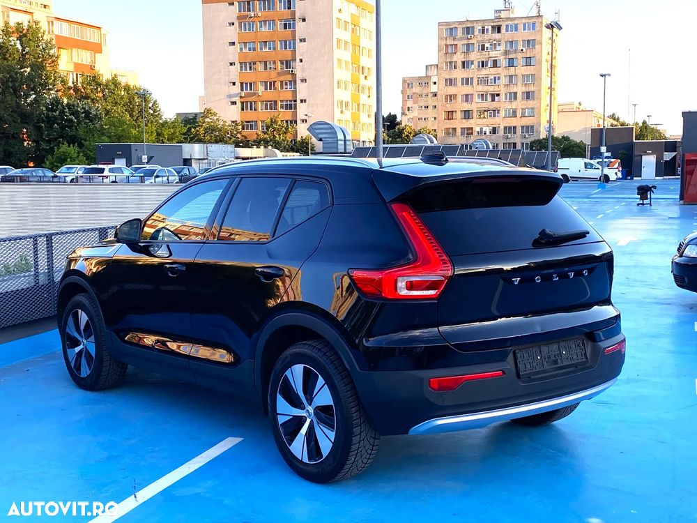 Volvo XC 40 T2 Plus Dark - 24