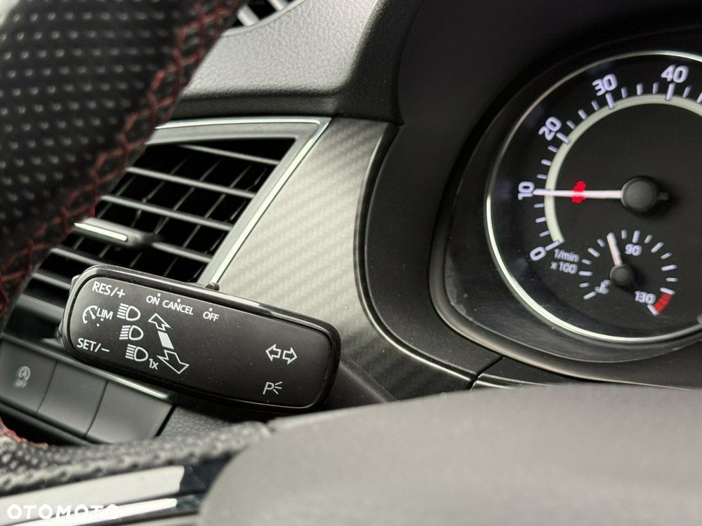 Skoda Fabia 1.0 TSI Monte Carlo - 27