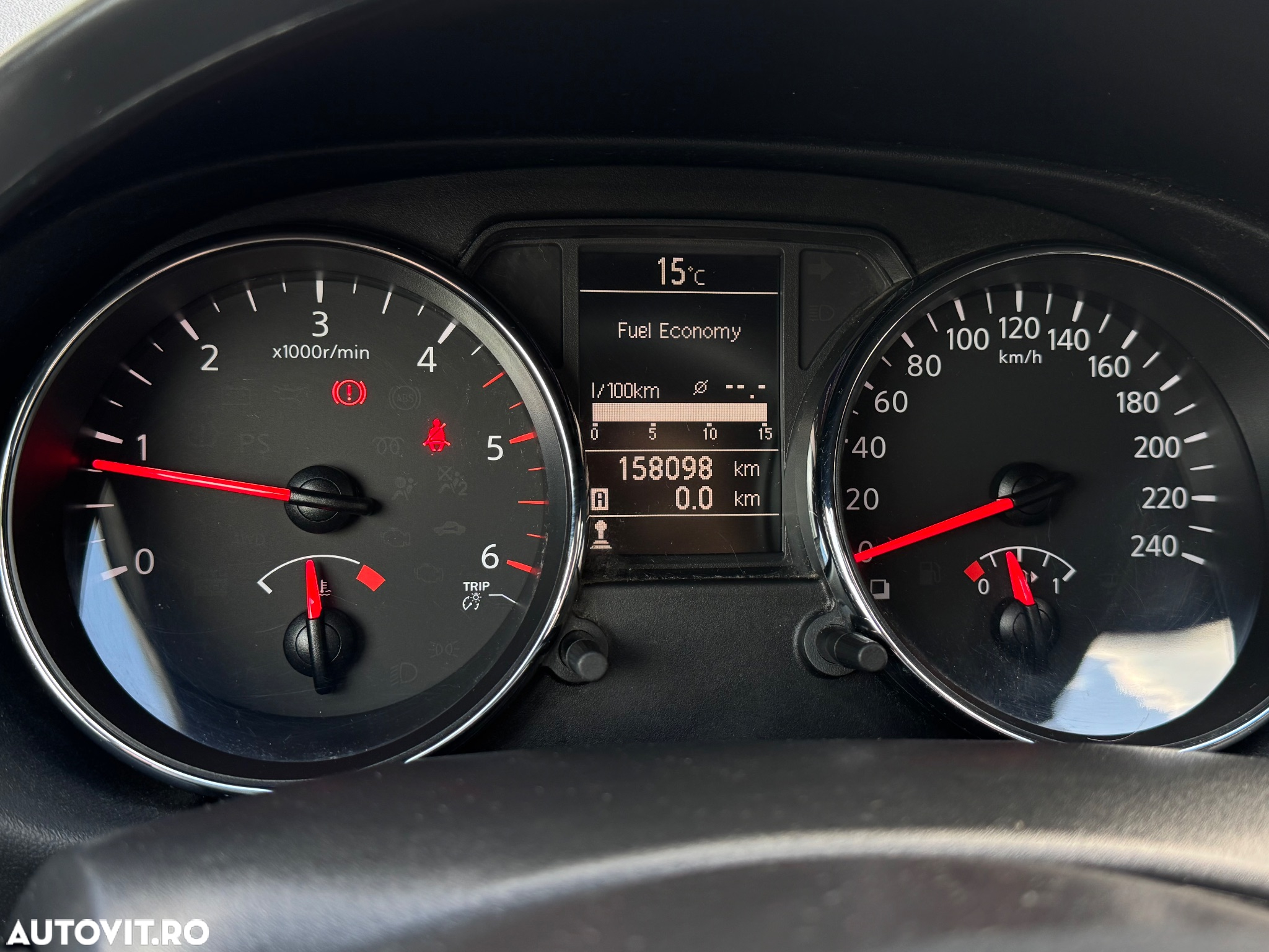 Nissan Qashqai 1.6 DCI 4 x 4 DPF tekna - 20