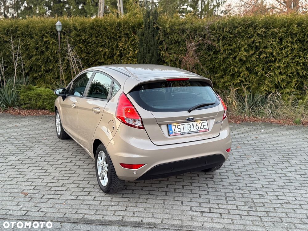Ford Fiesta 1.0 Champions Edition - 6