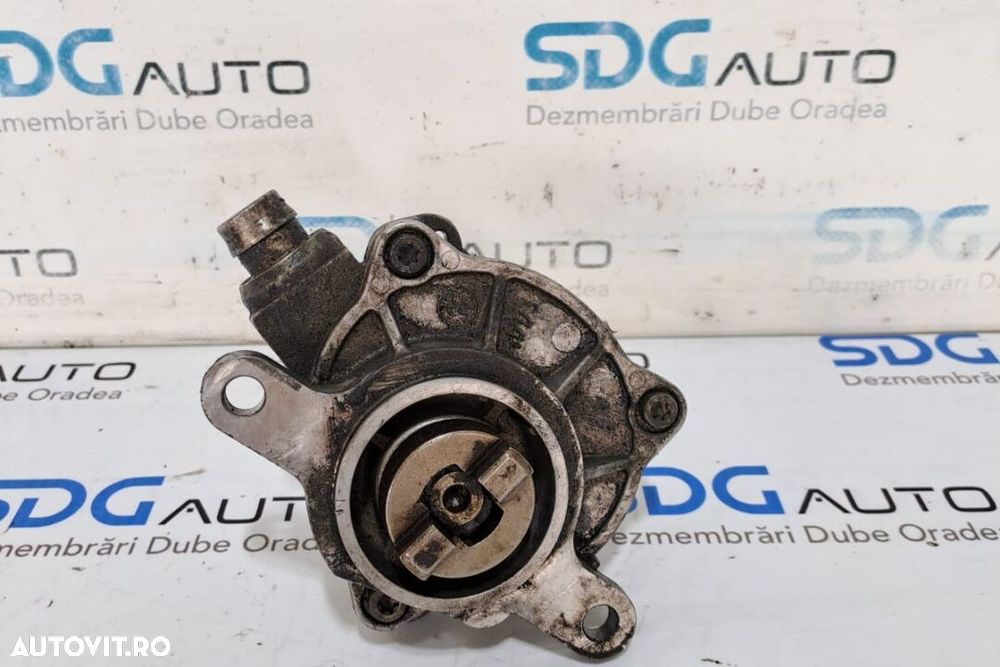 Pompa vacuum RE2181-02 / 8200102535 Renault Master 2.5 2005 - 1