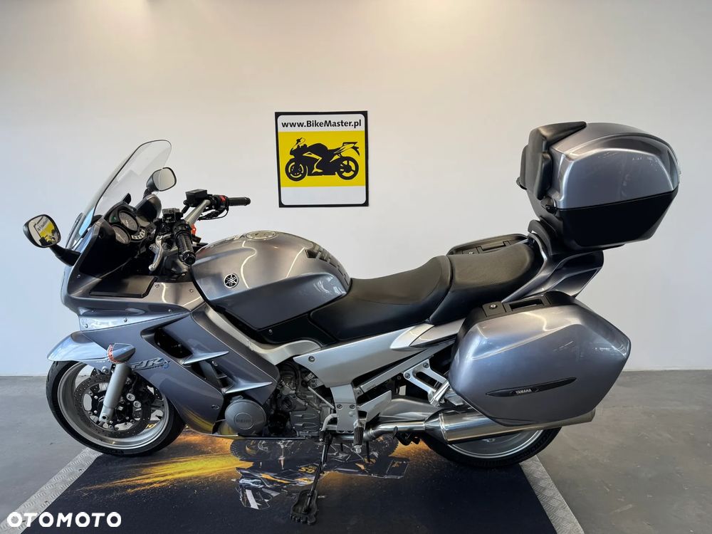 Yamaha FJR - 2