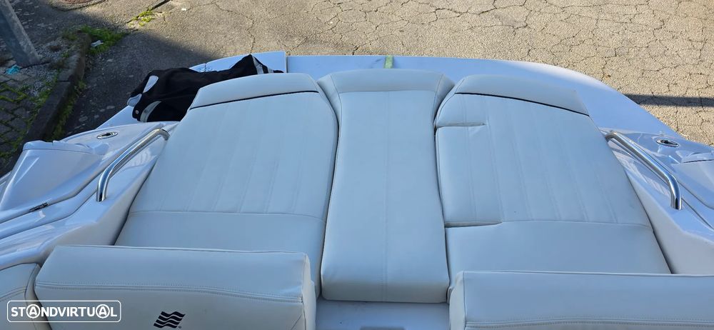 Four Winns H240 - 11