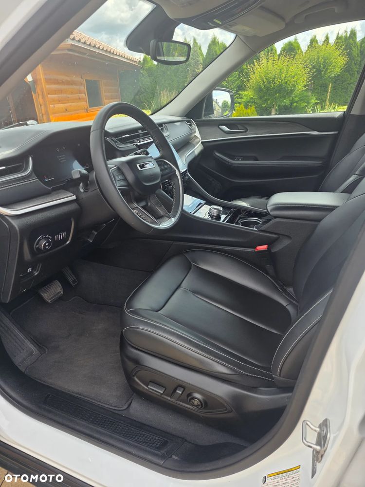 Jeep Grand Cherokee - 10