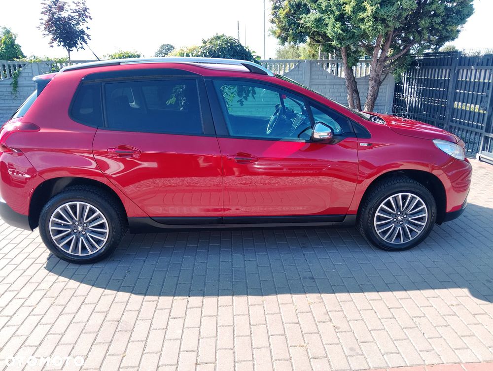 Peugeot 2008 1.2 Pure Tech Style S&S - 7