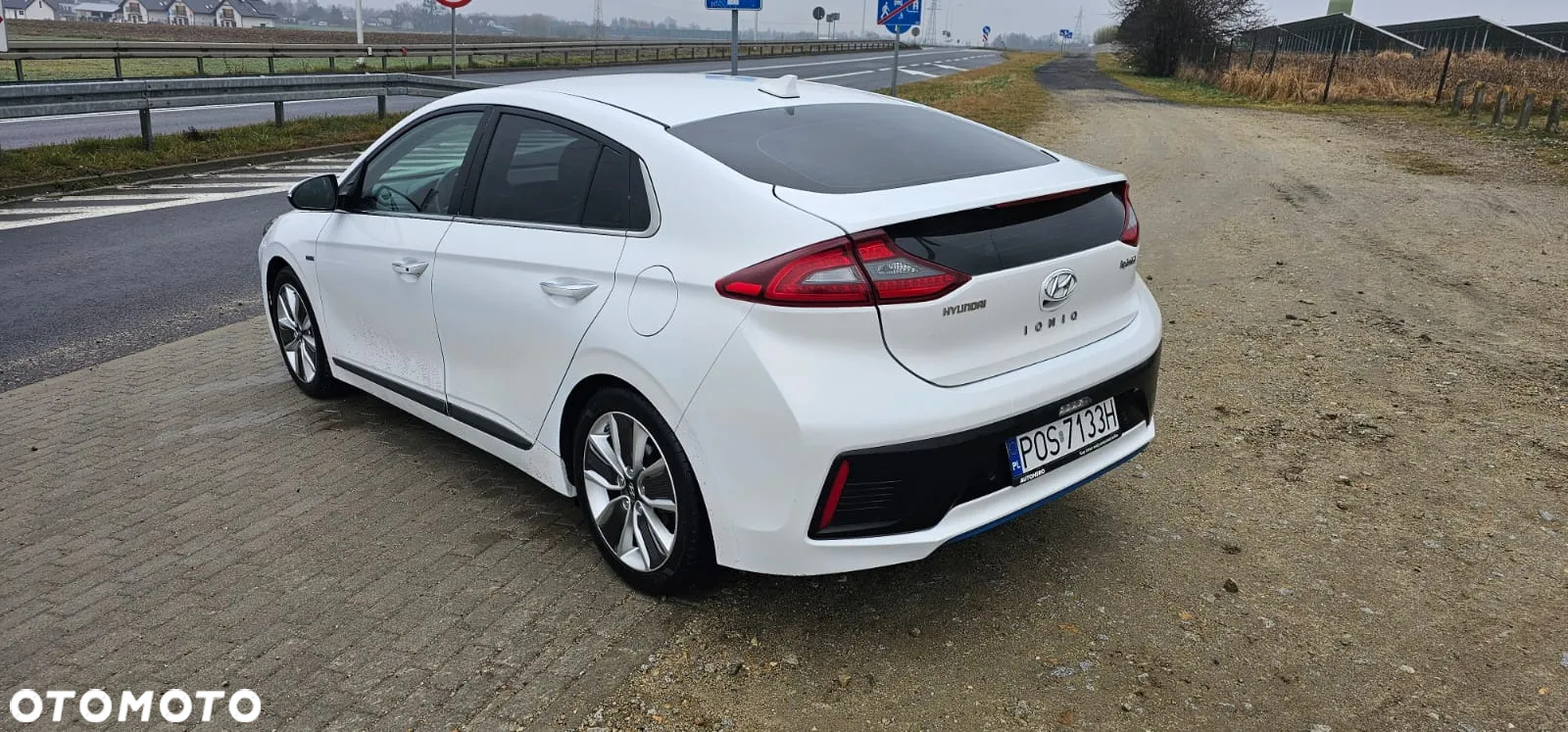 Hyundai IONIQ hybrid Platinum - 12