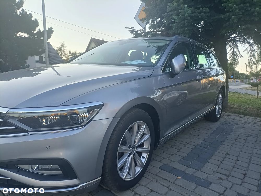 Volkswagen Passat 2.0 TDI SCR DSG Comfortline - 3
