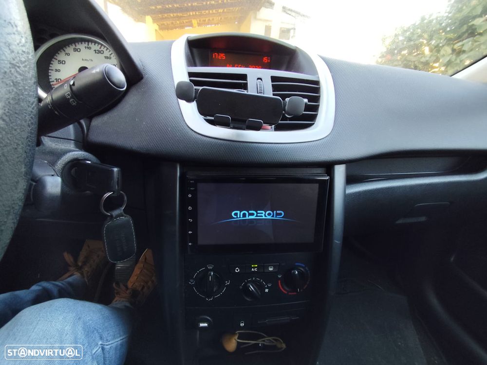 Peugeot 207 1.4 HDi Urban - 11