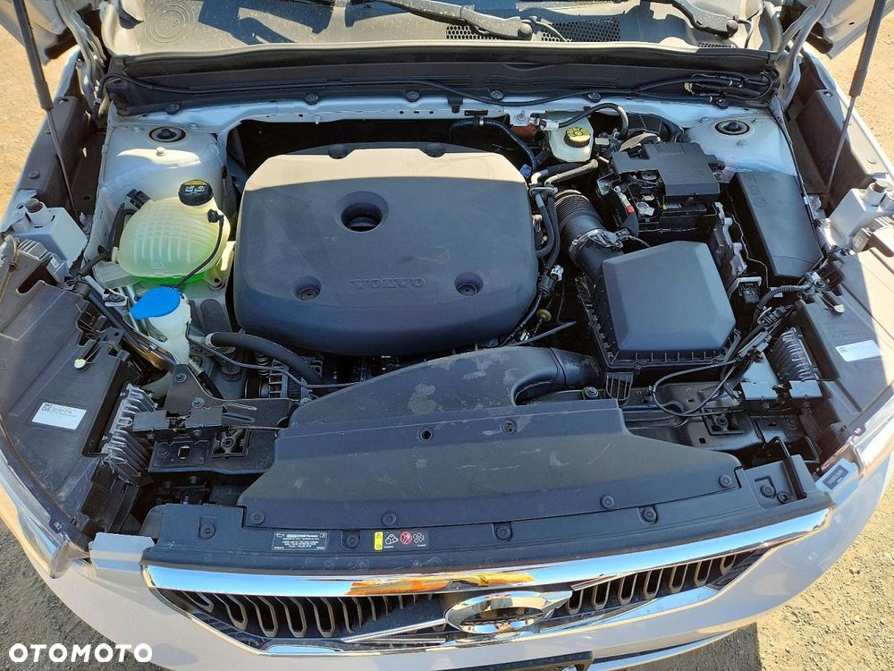 Volvo XC 40 T5 AWD Geartronic Momentum Pro - 12