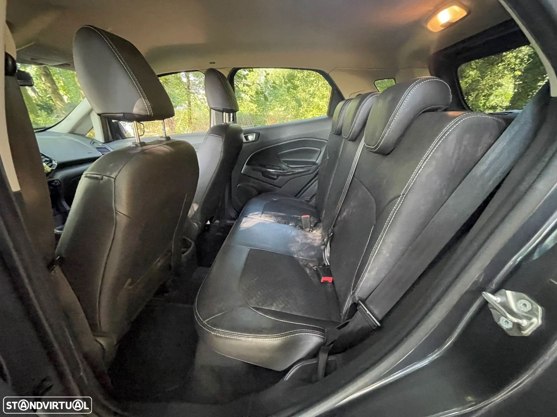 Ford EcoSport 1.0 EcoBoost Titanium - 27