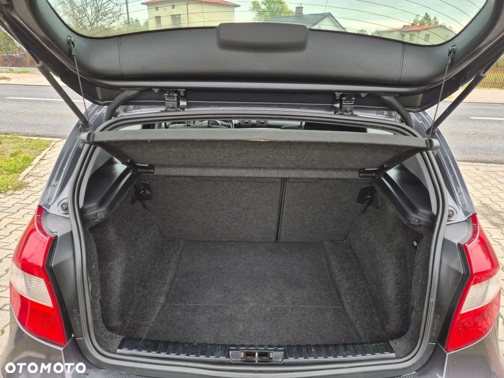 BMW Seria 1 118d DPF - 9