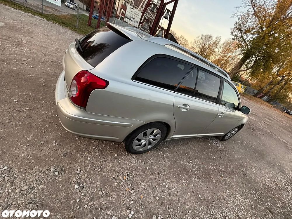 Toyota Avensis 2.2 D-4D Sol Plus 180 - 7
