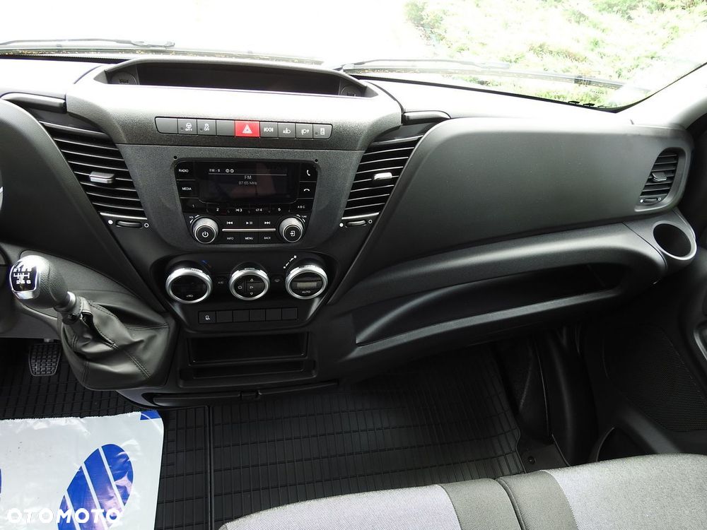 Iveco DAILY 35S18 NOWY PLANDEKA WEBASTO KLIMATYZACJA TEMPOMAT ASO  180KM - 31