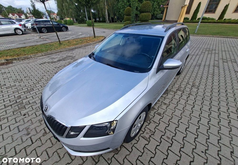 Skoda Octavia - 8