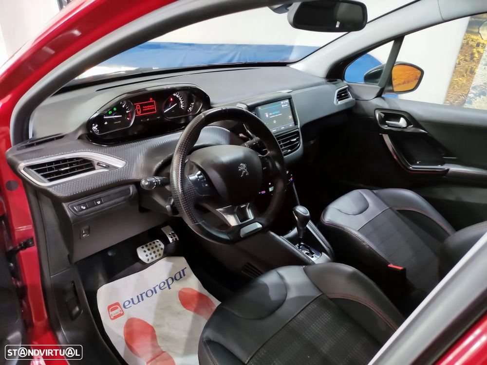 Peugeot 208 1.2 PureTech GT Line EAT6 - 11