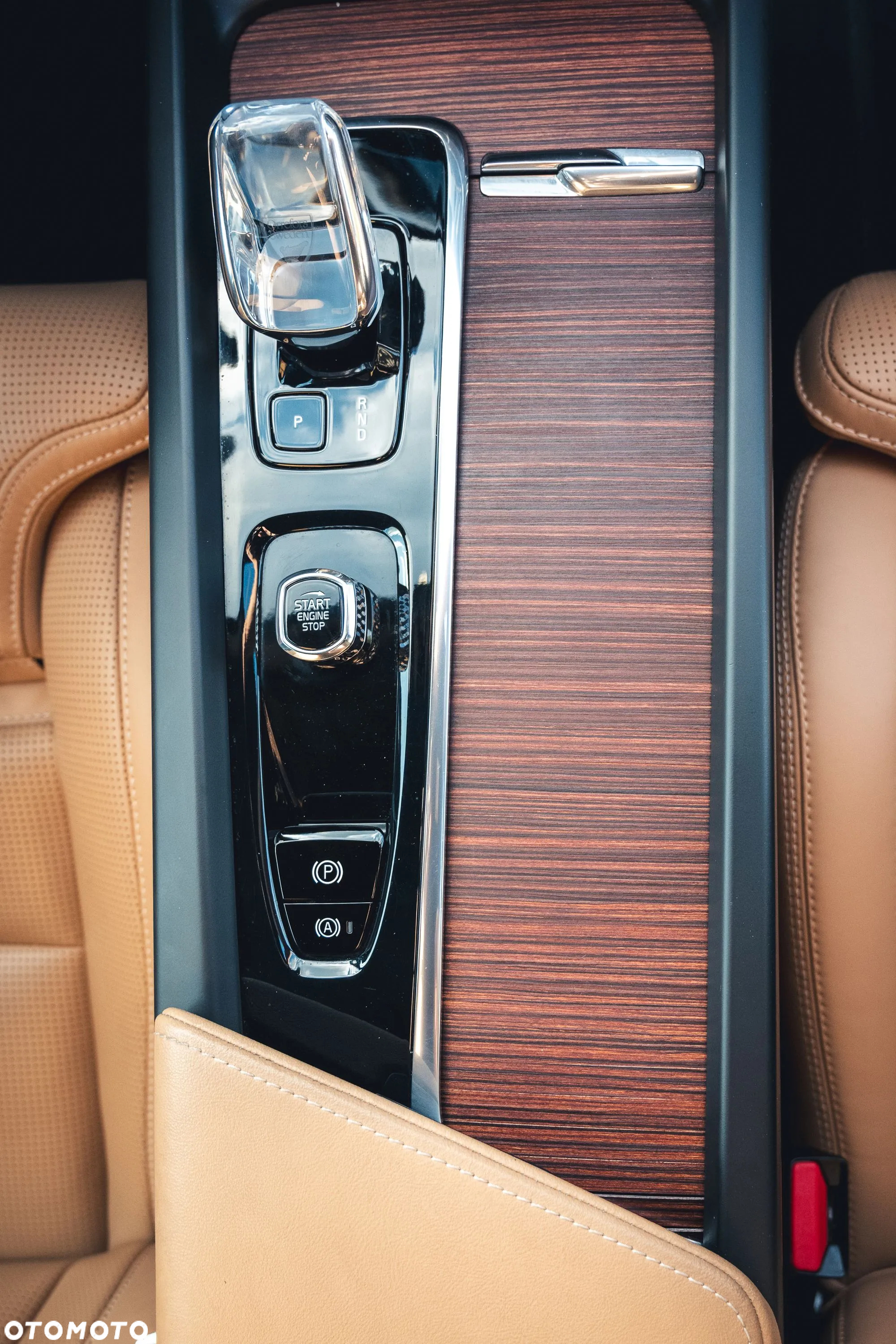 Volvo XC 60 B5 B AWD Plus Dark - 32