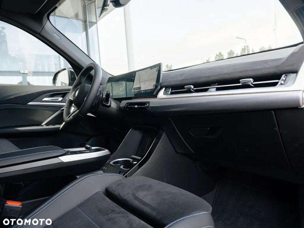 BMW X1 sDrive20i mHEV - 9