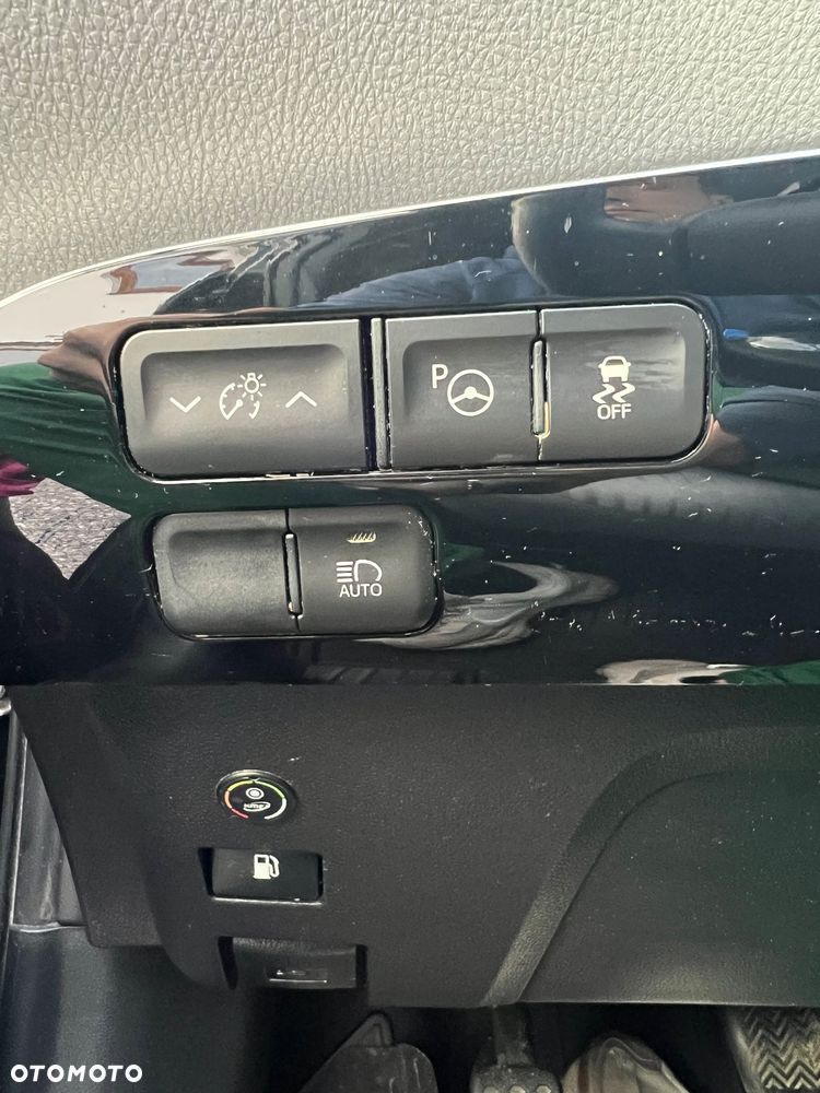 Toyota Prius 1.8 Hybrid Premium - 19