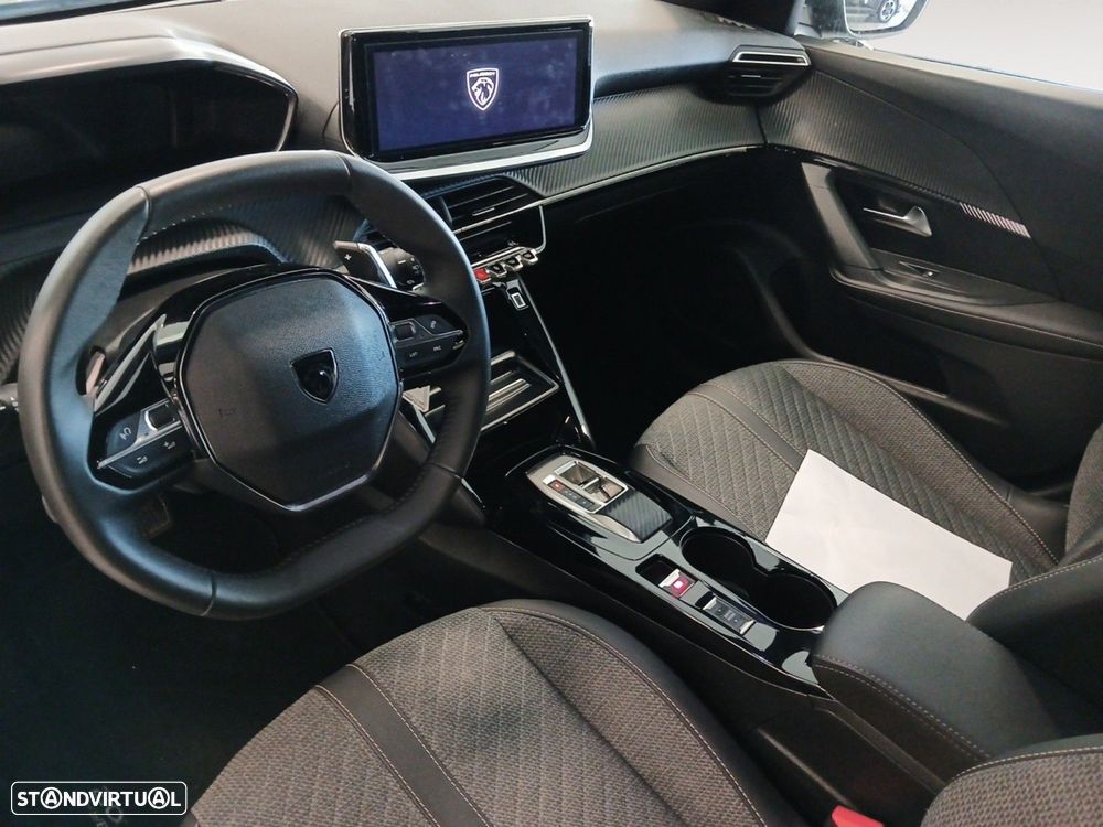 Peugeot 2008 - 10