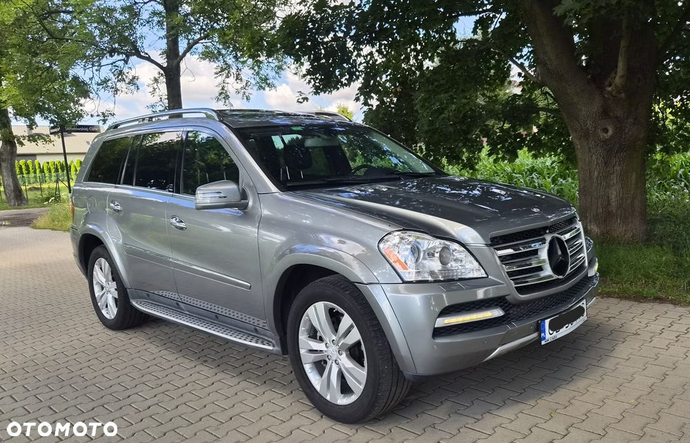 Mercedes-Benz GL 500 4Matic 7G-TRONIC - 32