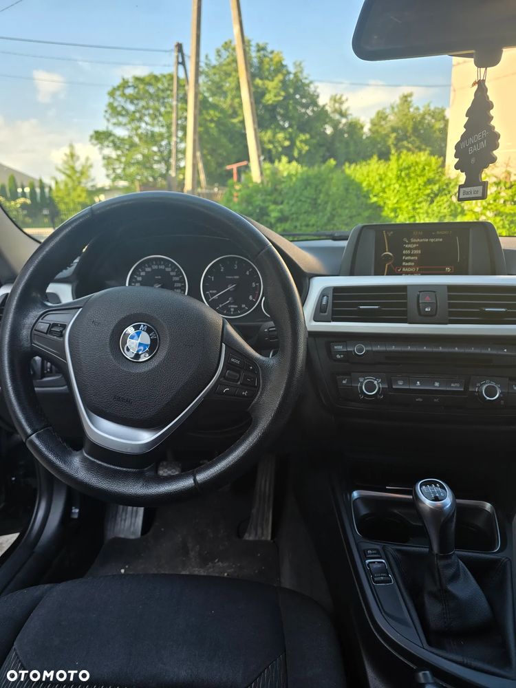 BMW Seria 3 318d DPF - 7