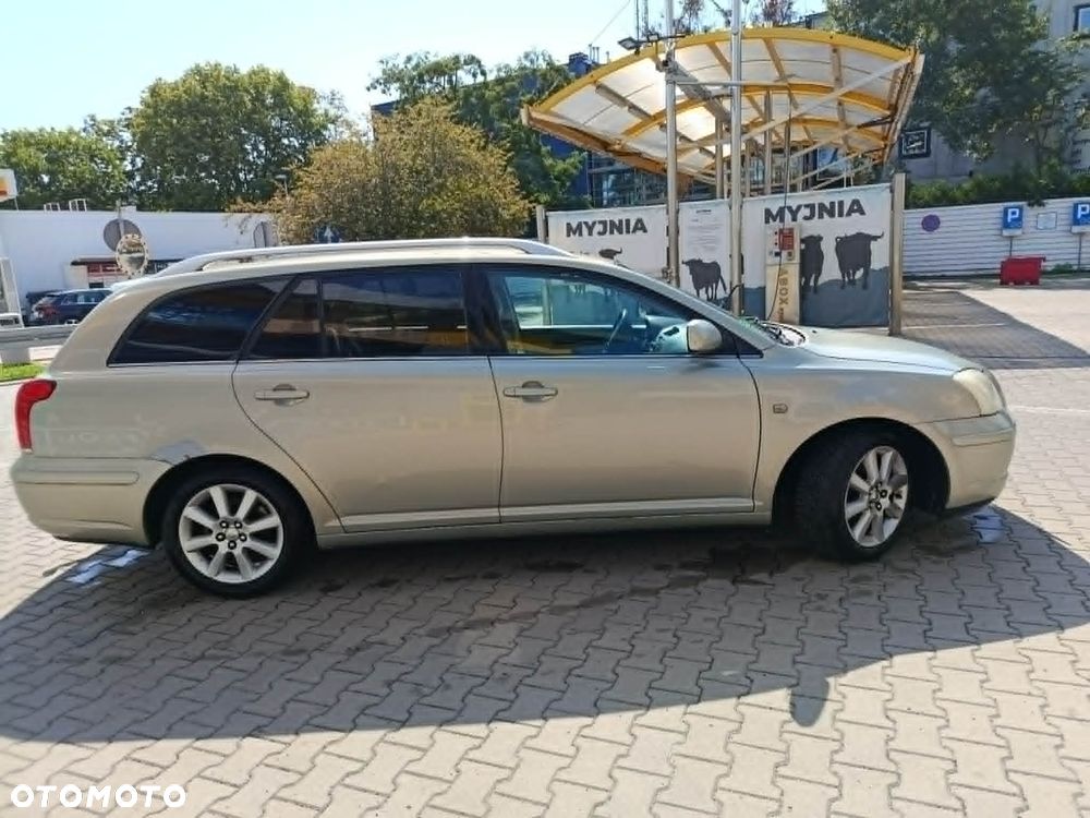 Toyota Avensis 1.8 VVT-i Sol - 9