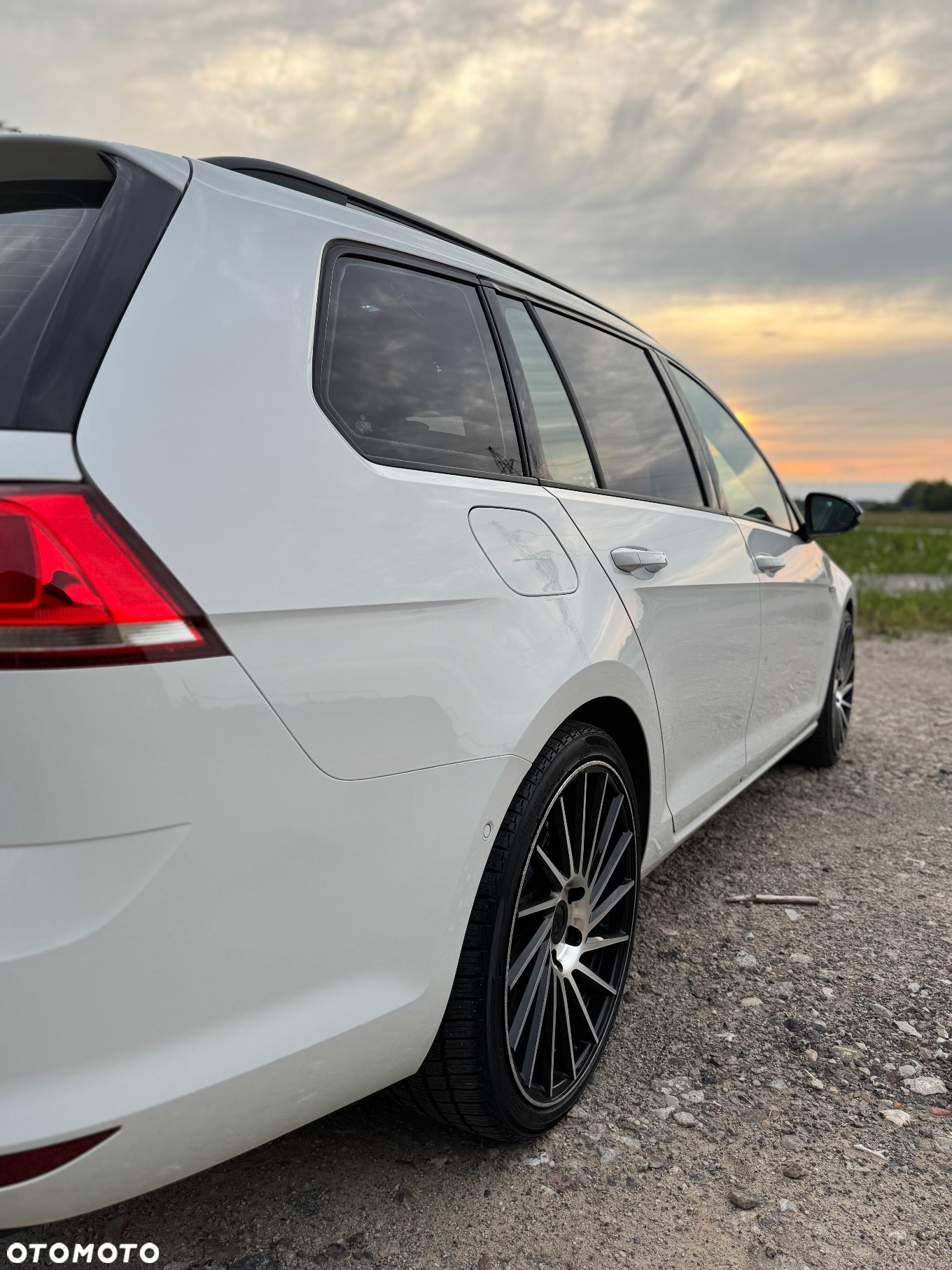 Volkswagen Golf 1.6 BlueTDI Comfortline - 16