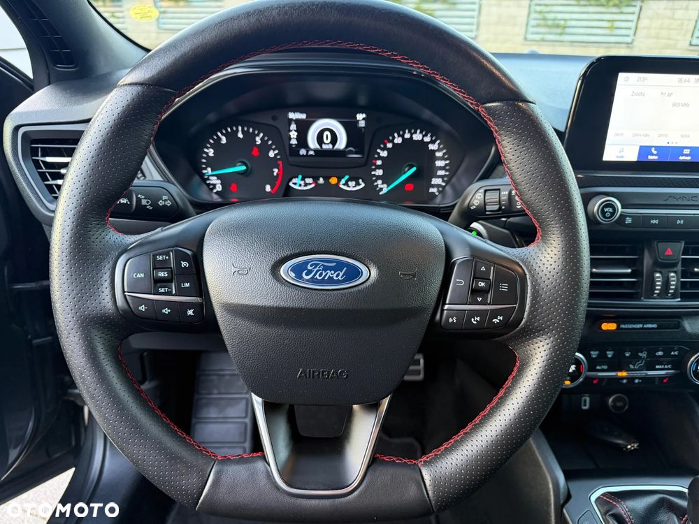 Ford Focus - 23