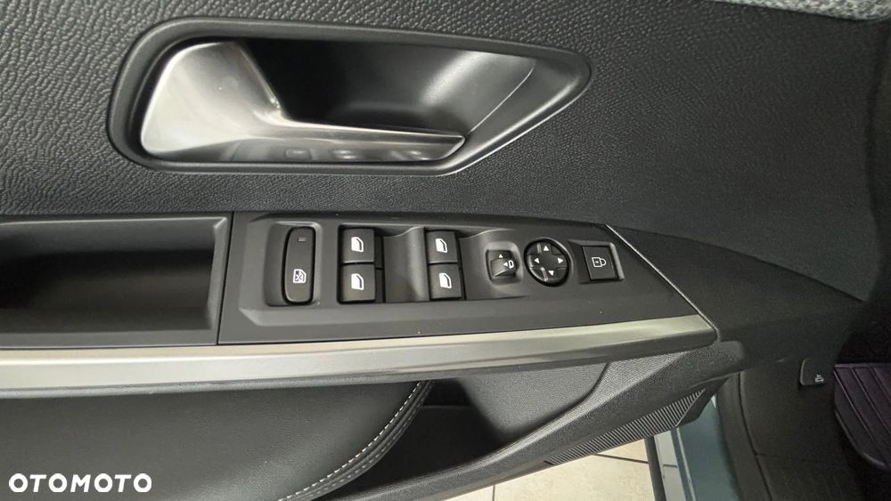 Peugeot 3008 1.2 PureTech mHEV Allure e-DCS6 - 11