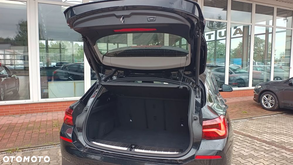 BMW X2 sDrive18i Business Edition - 23