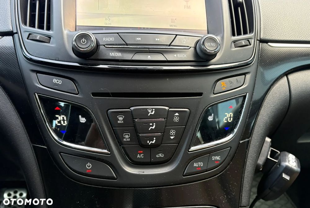 Opel Insignia 2.0 T Cosmo 4x4 S&S EU6 - 17