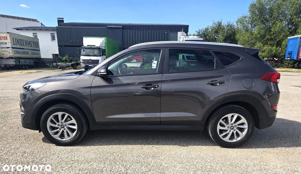 Hyundai Tucson 1.6 GDI BlueDrive Style 2WD - 19