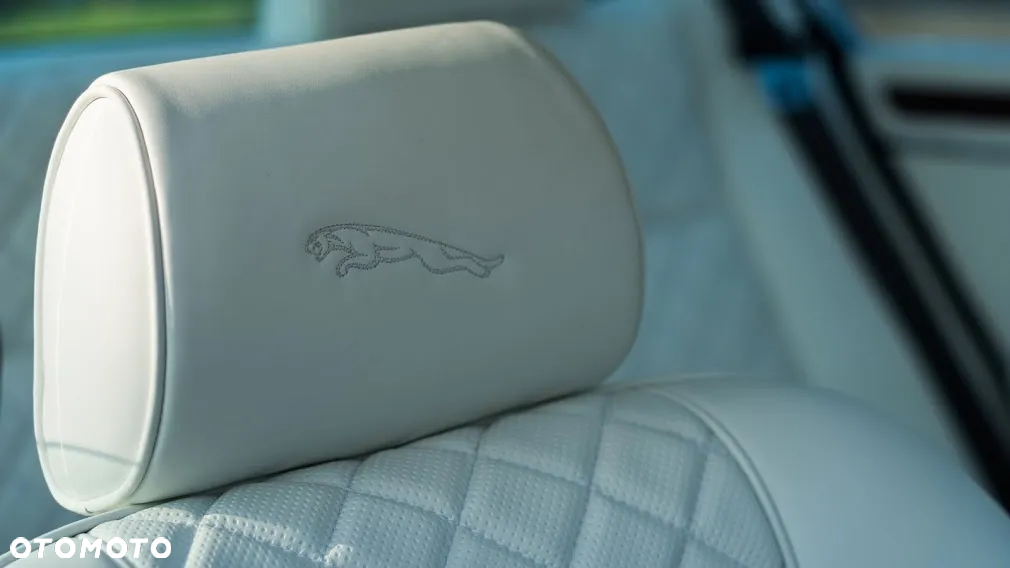 Jaguar XJ - 15