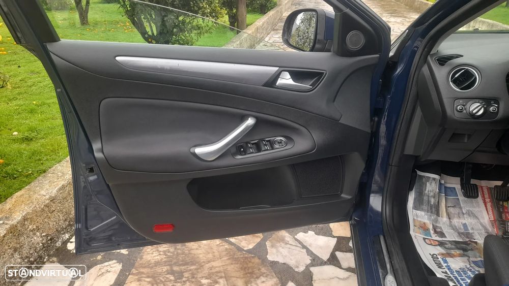 Ford Mondeo SW 1.6 TDCi Ambiente - 14