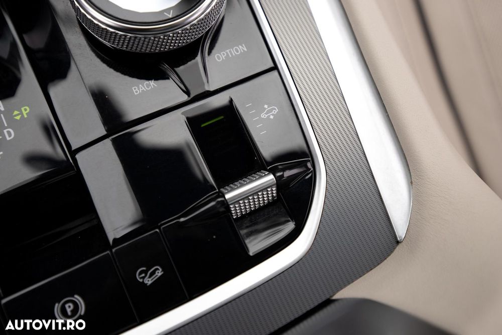 BMW X6 xDrive40d AT MHEV - 25