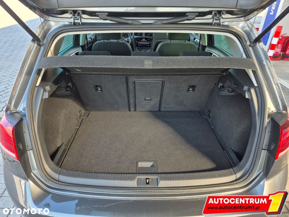 Volkswagen Golf - 20