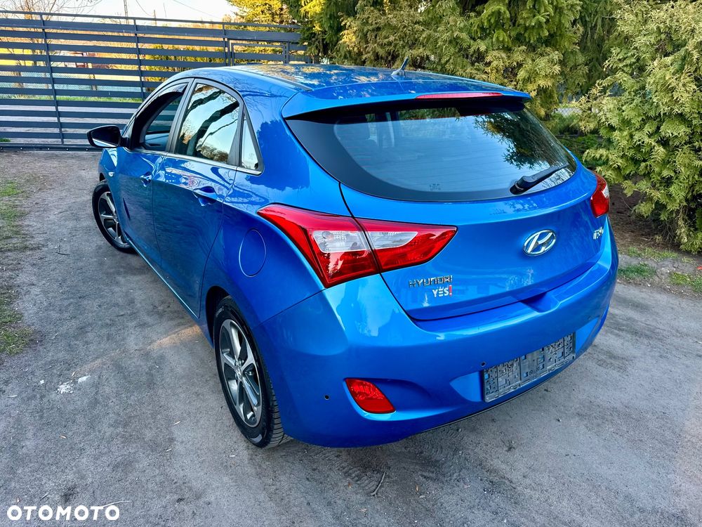 Hyundai i30 blue 1.6 GDI YES Gold - 4