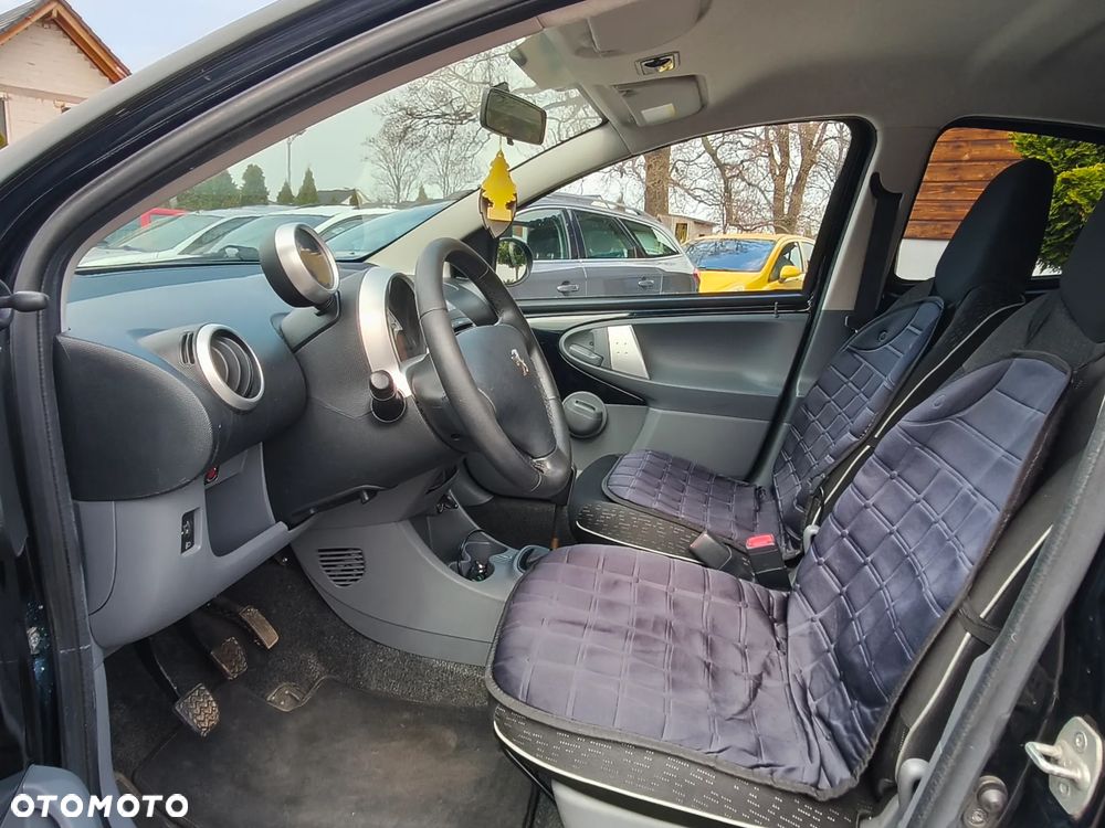 Peugeot 107 1.0 U Move - 24