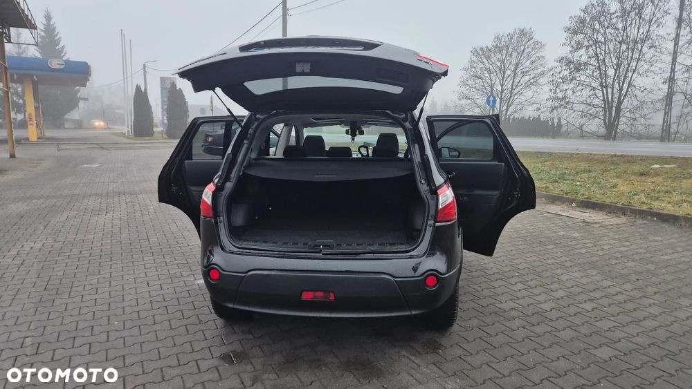 Nissan Qashqai+2 - 24