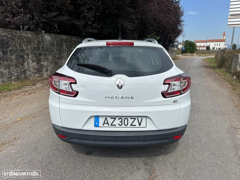 Renault Mégane Sport Tourer dCi 110 FAP EDC BOSE Edition - 6