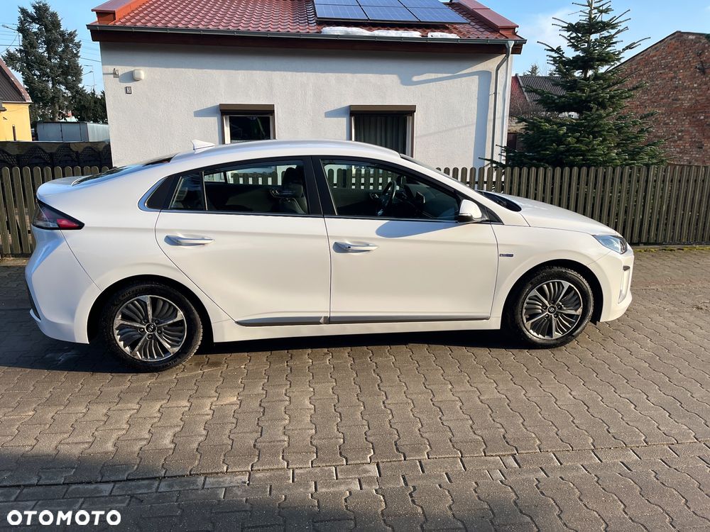 Hyundai IONIQ Hybrid Premium - 4